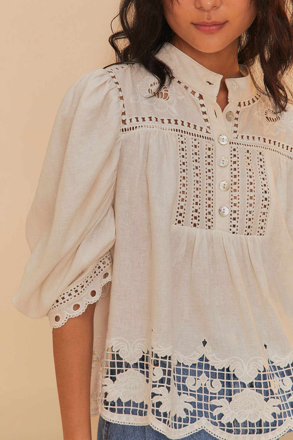 Off-White Romantic Richelieu LENZING™ ECOVERO™ Euroflax™ Blouse | FARM Rio Women