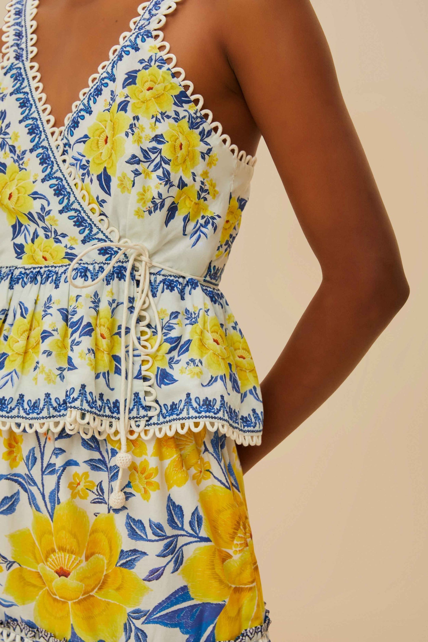 Off-White Zuli Sleeveless Blouse | FARM Rio Women