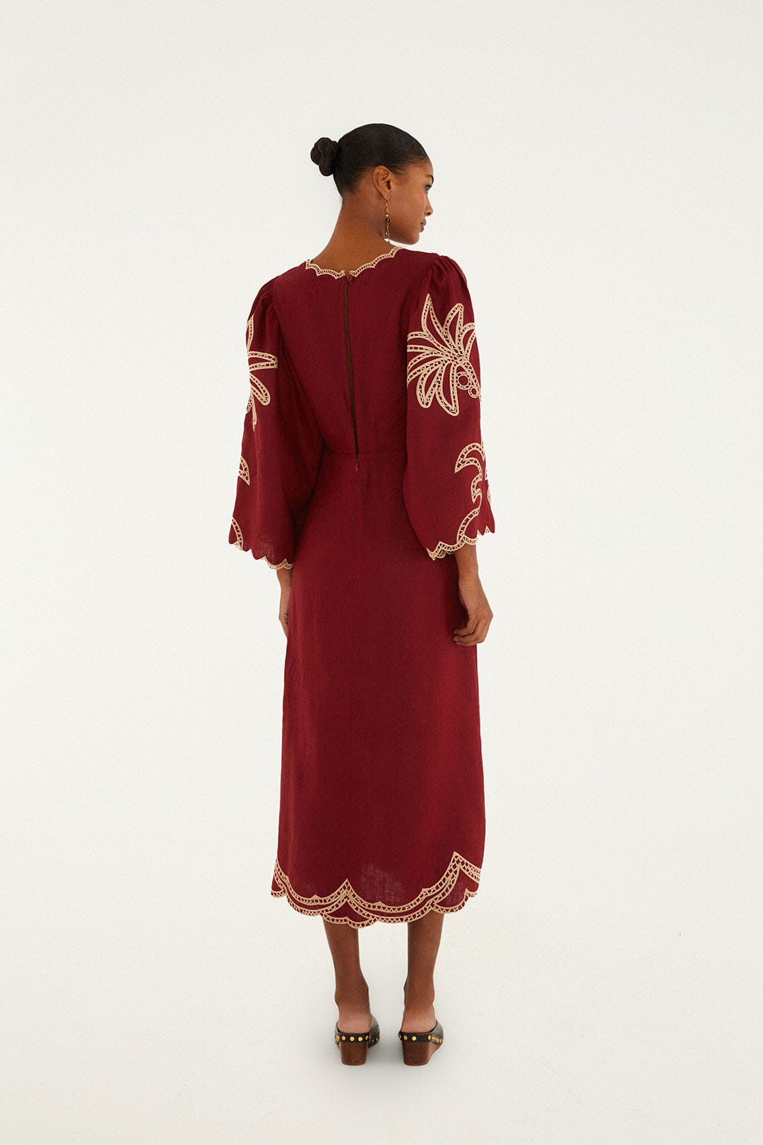 Red Artisanal Cut-Out Embroidered Euroflax� Premium Linen Maxi Dress | FARM Rio | FARM Rio Women