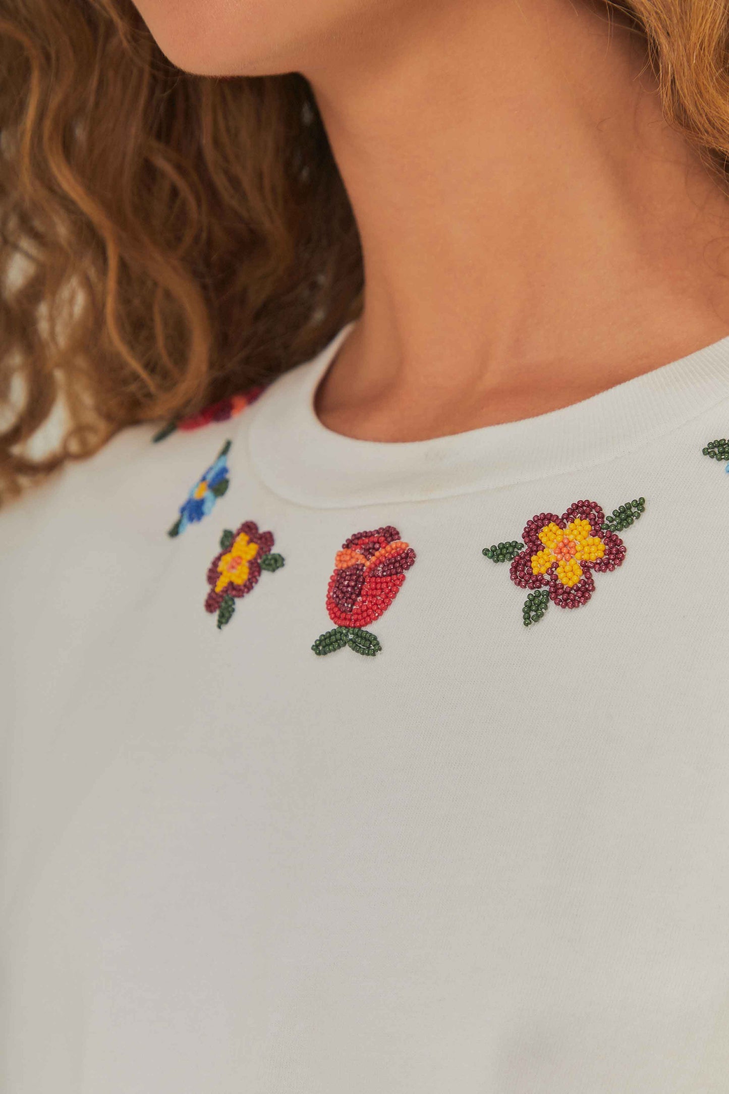 White Beaded Flowers T-Shirt | FARM Rio Women