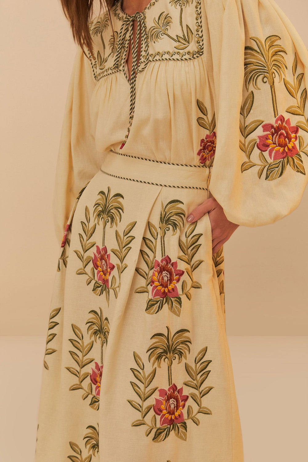 Sand Tropical Flower Embroidered LENZING™ ECOVERO™ Euroflax™ Maxi Skir | FARM Rio Women