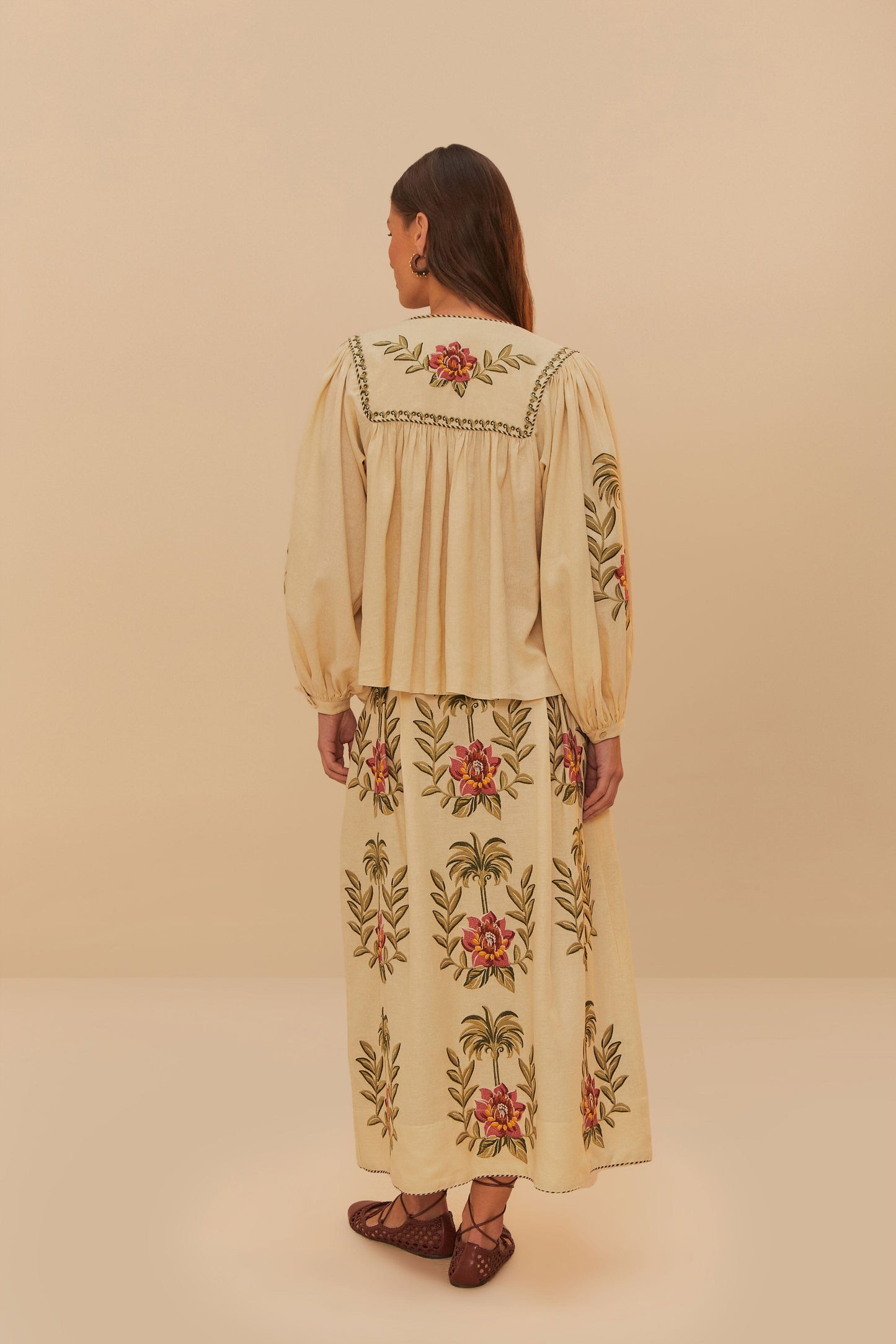 Sand Tropical Flower Embroidered LENZING™ ECOVERO™ Euroflax™ Maxi Skir | FARM Rio Women