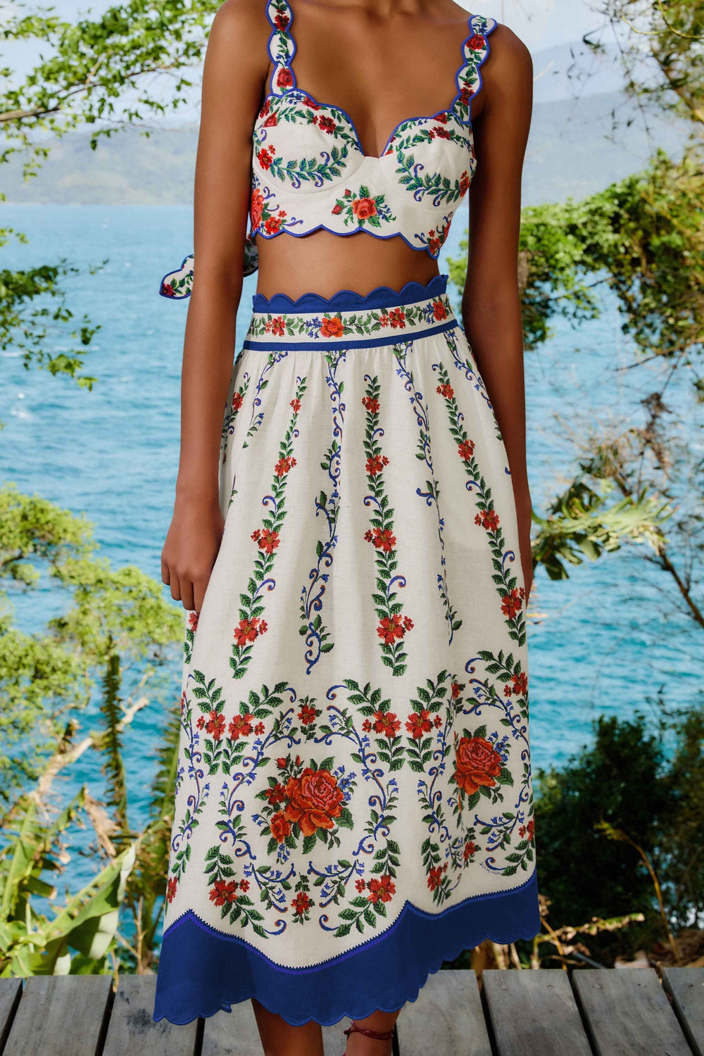 Off-White Flower Tapestry LENZING™ ECOVERO™ Euroflax™ Midi Skirt | FARM Rio Women