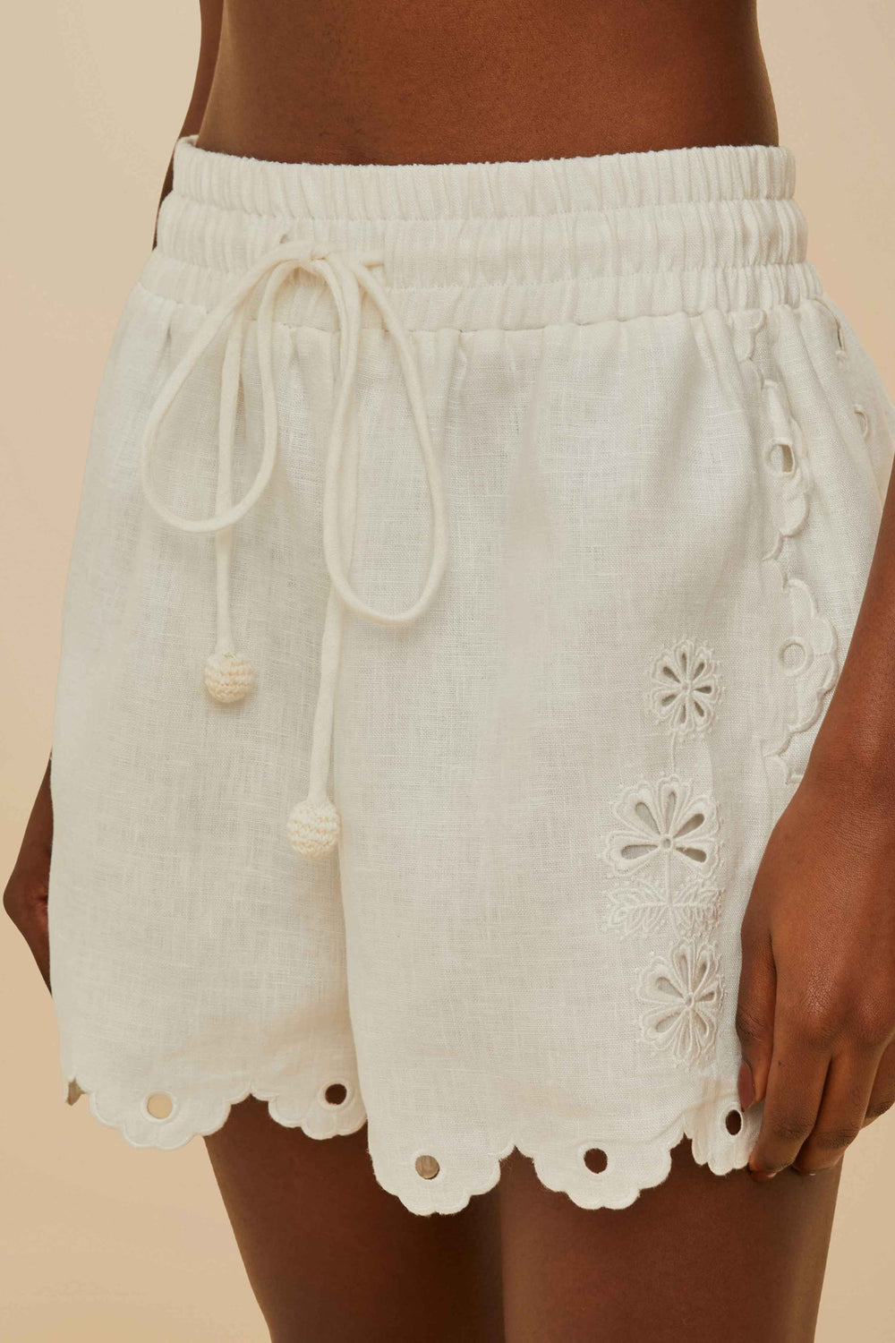 Off-White Flowers Richelieu Euroflax™ Premium Linen Shorts | FARM Rio Women