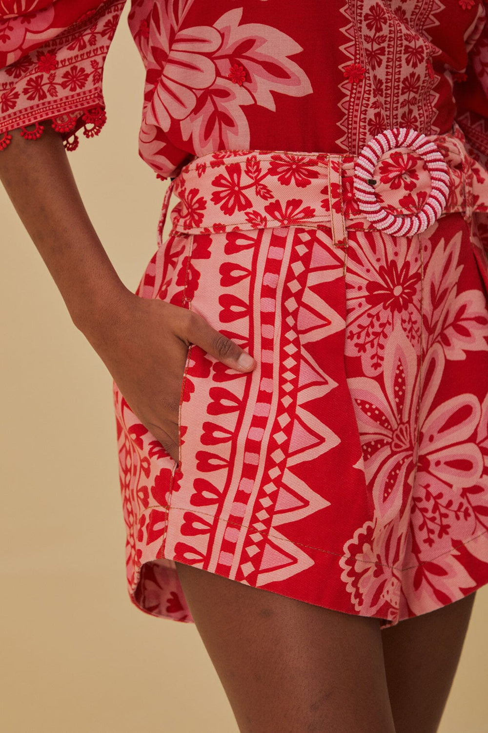 Flora Tapestry Red Shorts | FARM Rio Women