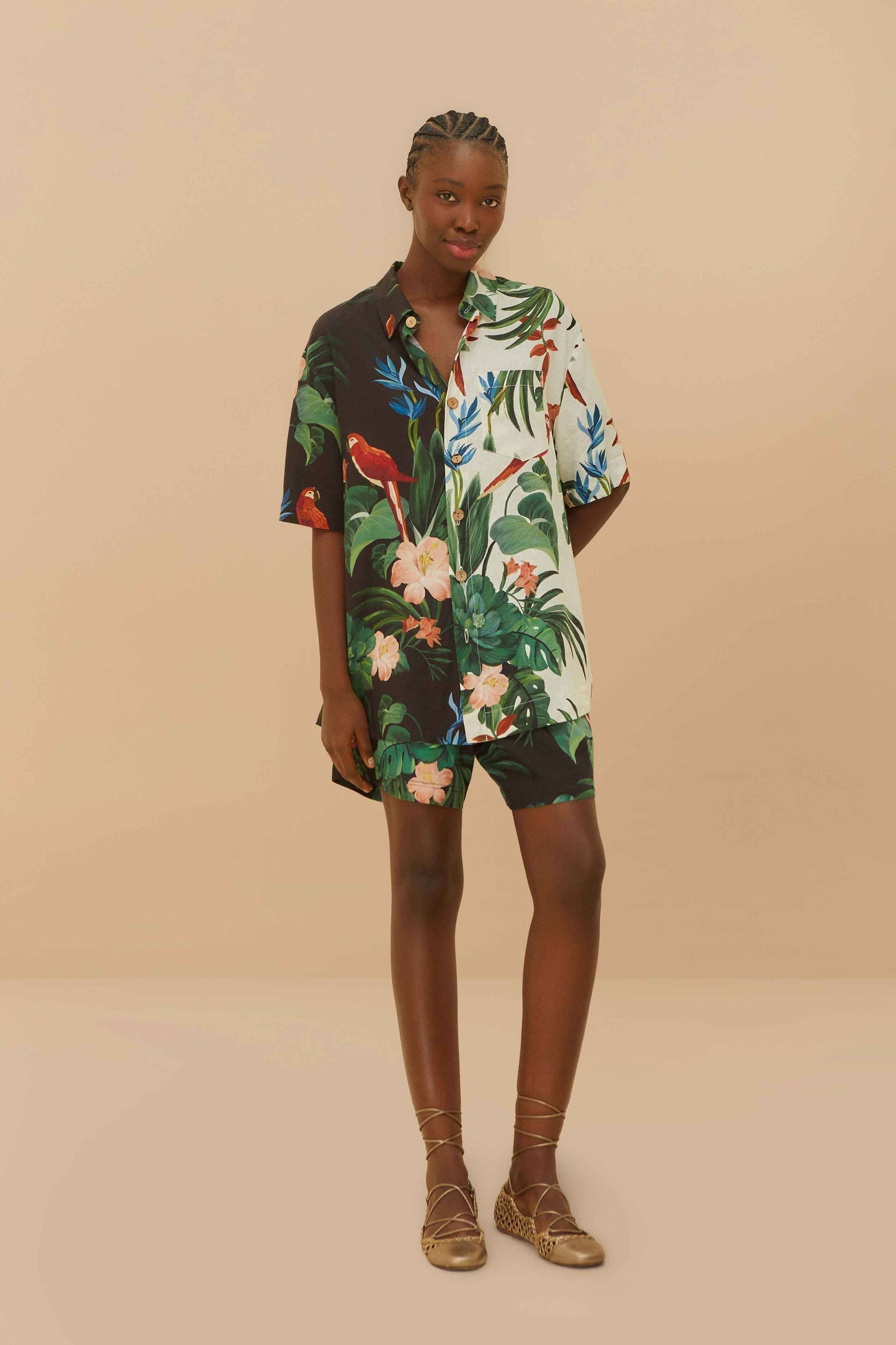 Black Midnight Macaw Fiesta LENZING™ ECOVERO™ Euroflax™ Shorts | FARM Rio Women