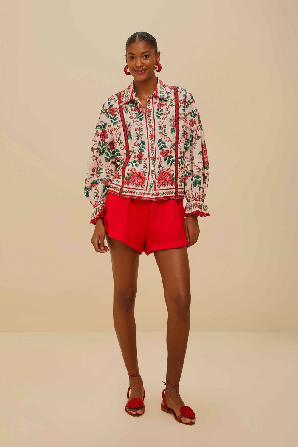 Red Wavy Pockets Euroflax™ Premium Linen Shorts | FARM Rio Women